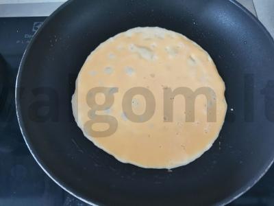 Salotas su rūkytomis vištienos krūtinėlėmis, Pekino kopūstais ir skrudintais duonos kubeliais Žingsnis 6