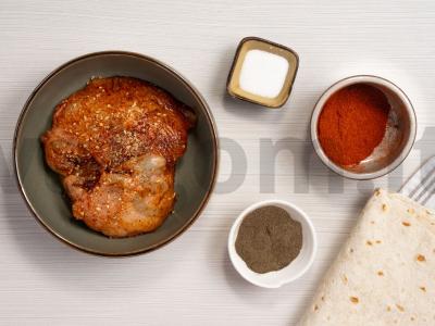 Kalakutienos filė gruziniškame lavaše Žingsnis 1