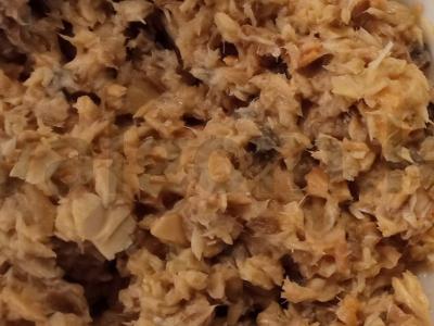 Aštrus salotas su konservuota žuvimi Žingsnis 2