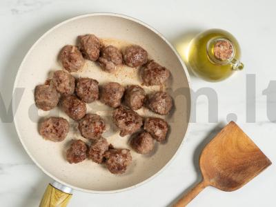 Makaronai su meatballs Žingsnis 6