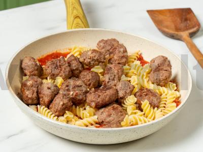 Makaronai su meatballs Žingsnis 10