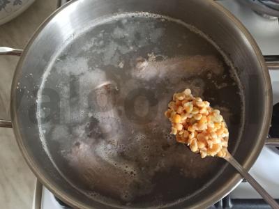 Žirnių sriuba su kalakutų kaklais Žingsnis 2