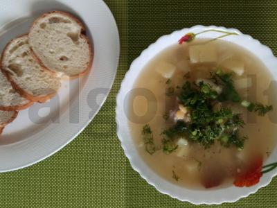 Žirnių sriuba su kalakutų kaklais pagrindine nuotrauka