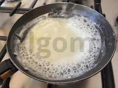 Namų kondensuotas pienas skubiai Žingsnis 3