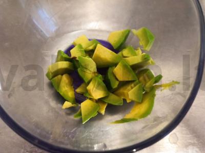 Avokado ir varškės sūrio užtepas Žingsnis 1