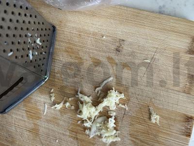 Sūdyti pomidorai alyvuogių aliejuje Žingsnis 2