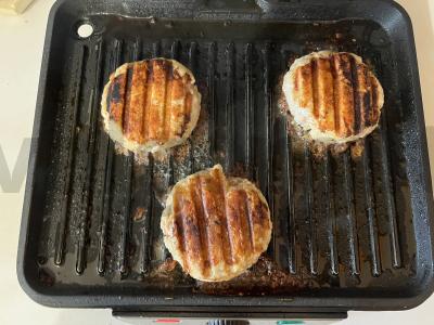 Namų gamybos vaikų burgeriai su vištienos kotletais Žingsnis 5