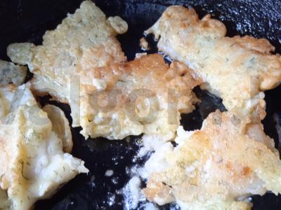 Menkių filė tešloje su tempura miltais ir džiovintu krapu Žingsnis 4