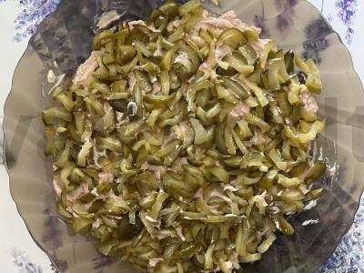 Silkės kepenų salotas „Murmansko būdu“ Žingsnis 7