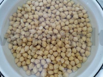 Prieskoniuoti vištienos šlaunelės su avinžirniais Žingsnis 1