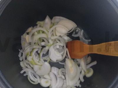 Kuskusas su kalakutiena lėtoje viryklėje Žingsnis 1