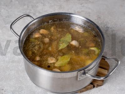 Sriuba su grybais ir mėsa Žingsnis 9