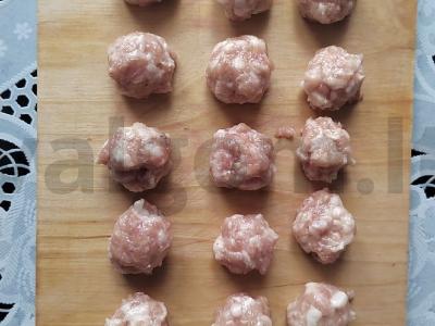 Lengvas sriuba su meatballs Žingsnis 2