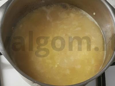 Svogūnų sriuba vištienos sultinyje Žingsnis 4