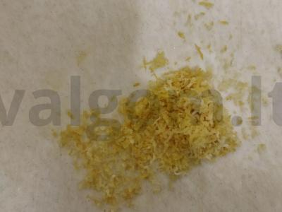 Varškės keksiukai su razinomis ir citrinos žievele Žingsnis 6