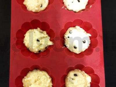 Varškės keksiukai su razinomis ir citrinos žievele Žingsnis 7