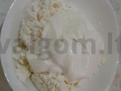 Varškės pusryčiai su džiovintais vaisiais Žingsnis 1