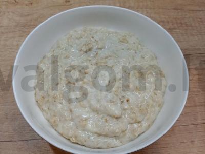 Avižinė košė su chia, vaisiais ir migdolais Žingsnis 4