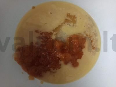 Paprastas pyragas su uogiene ir avižiniais dribsniais Žingsnis 2