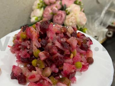 Salotas-vinegretas „Paprastas“ pagrindine nuotrauka