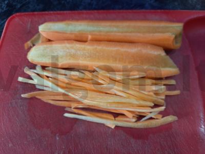 Namų šašlykas su kepta vištiena ir korėjietiška morkų salotomis Žingsnis 3