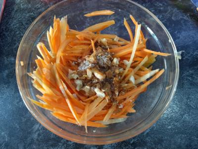 Namų šašlykas su kepta vištiena ir korėjietiška morkų salotomis Žingsnis 5