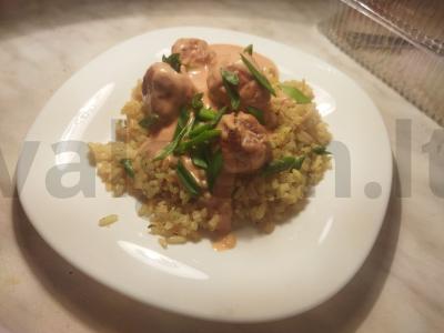 Mėsos kukuliai pomidorų-grietinėlės padaže pagrindine nuotrauka