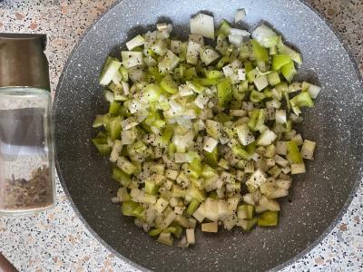 Daržovių asorti su vištienos širdelėmis Žingsnis 4