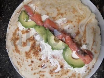 Įdaras blynams iš lašišos ir avokado Žingsnis 2