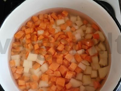 Olivjė su krevetėmis ir šviežiu agurku Žingsnis 3