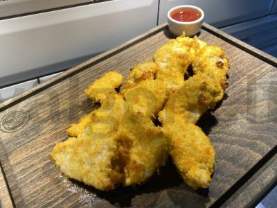 Vištienos juostelės kukurūzų dribsniuose pagrindine nuotrauka