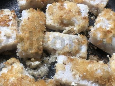 Žuvis džiovintuose trupiniuose Žingsnis 3