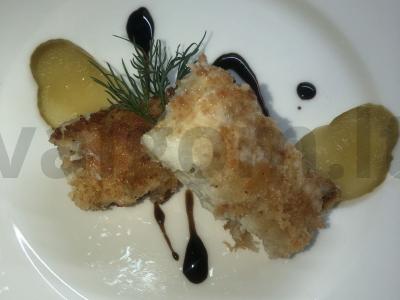 Žuvis džiovintuose trupiniuose pagrindine nuotrauka