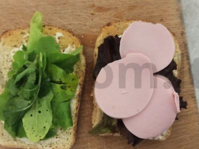 Šiltas sumuštinis su dešra ir žolelėmis Žingsnis 3