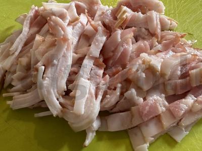 Itališka pasta su bekonu ir kiaušiniu Žingsnis 1