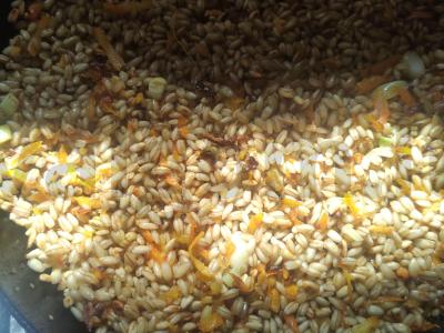 Kepta perlų kruopų patiekalas su daržovėmis Žingsnis 5