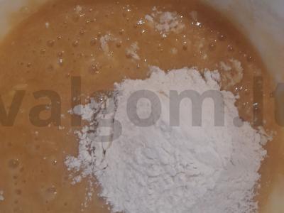 Skaniausias tortas „Medovikas“ Žingsnis 4