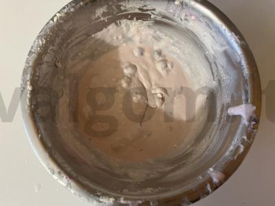 Namų juodųjų serbentų ledai su sausainių gabaliukais Žingsnis 2