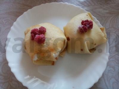 Neįprasti blynai su varške pagrindine nuotrauka