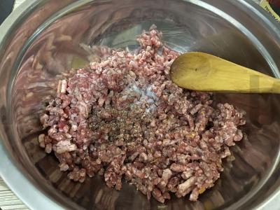 Aromatingas pupelių ir mėsos kukulių sriuba Žingsnis 4