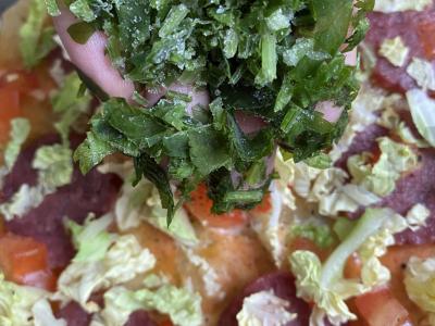 Pica „Naminė“ su salotų lapais Žingsnis 5