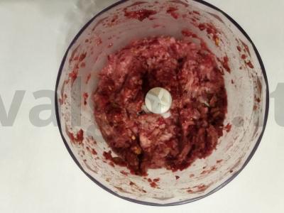 Kiaulienos ritinys su spanguolėmis ir pistacijomis Žingsnis 1