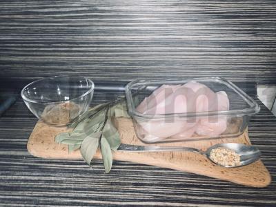 Vištienos kepsniai „Skanus sultys“ Žingsnis 1