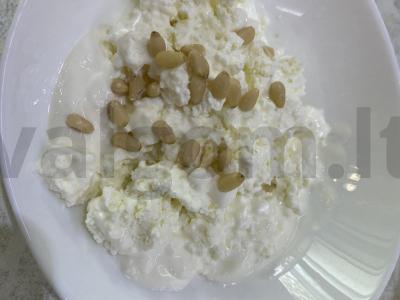 Varškės pusryčiai su riešutais ir džiovintomis abrikosais Žingsnis 3