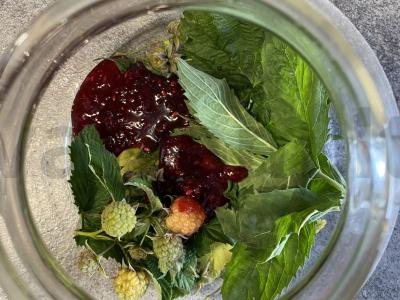 Žolelių arbata su avietėmis Žingsnis 2