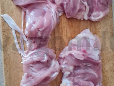 Kepta vištiena su prieskoniais ir aštriu pipiru Žingsnis 1