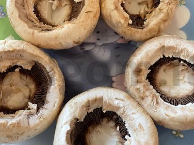 Pildyti grybai orkaitėje Žingsnis 1