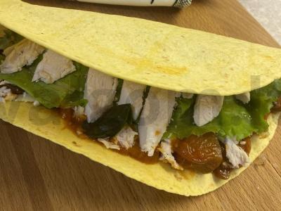 Tortilija su baklažanais ir vištiena pagrindine nuotrauka