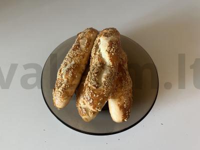 Per daug traškūs bandelės naminiams hot dogams pagrindine nuotrauka