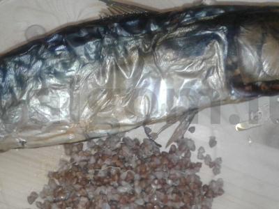 Kepta skumbrė su svogūnais ir garnyru pagrindine nuotrauka